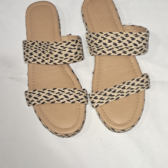 LOFT Shoes - Stylish Tan and Black Women's Sandals